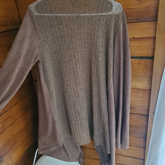 SOLD Micro suade fringe cardigan - Picture 2 of 3
